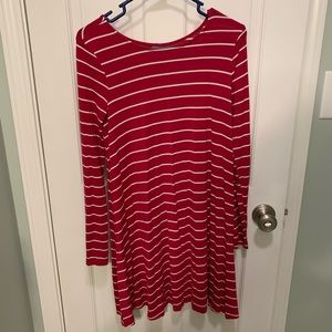 ❤️ Old Navy Burgundy and White Stripe Dress